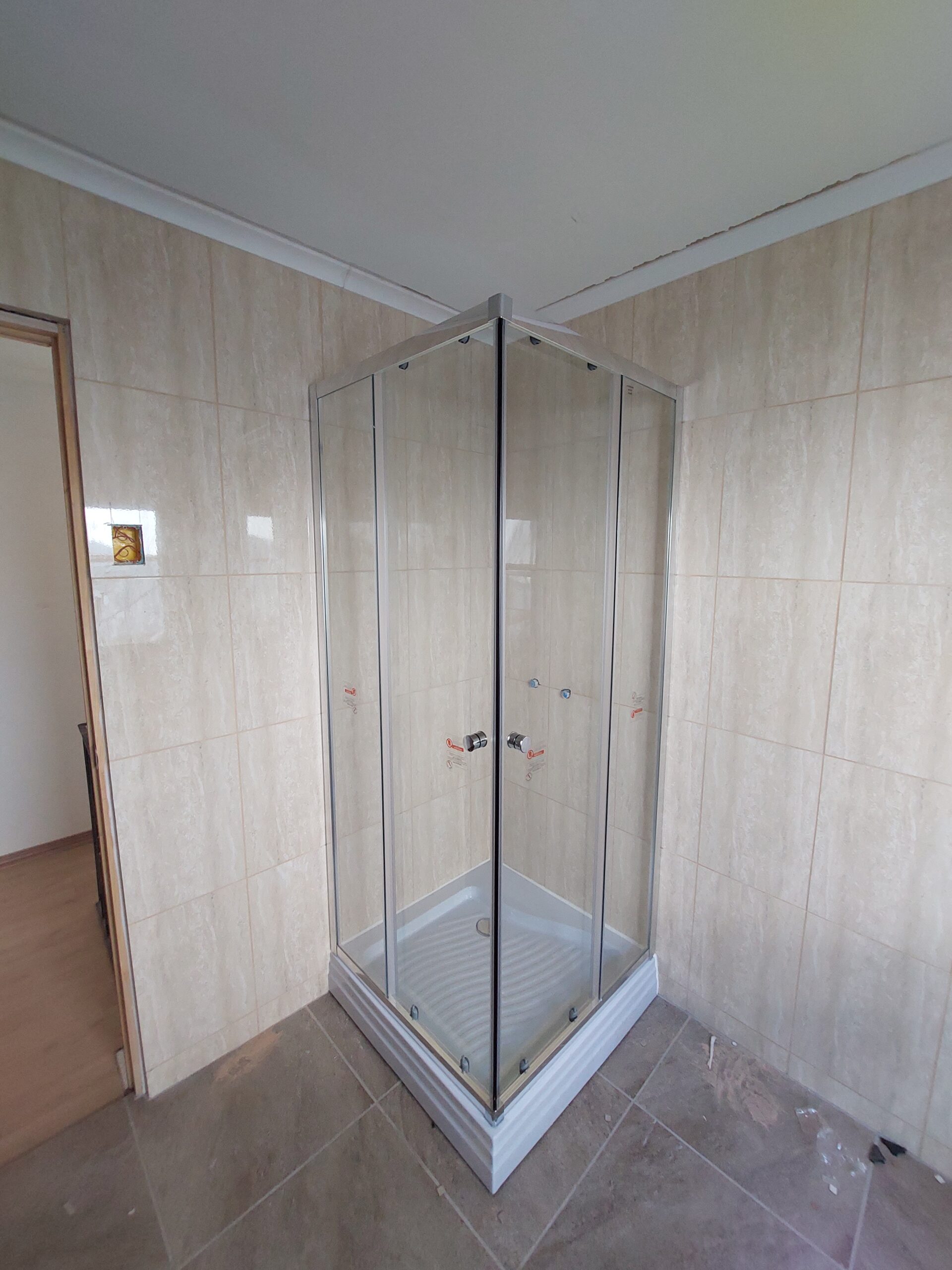 Armado de Shower Doors