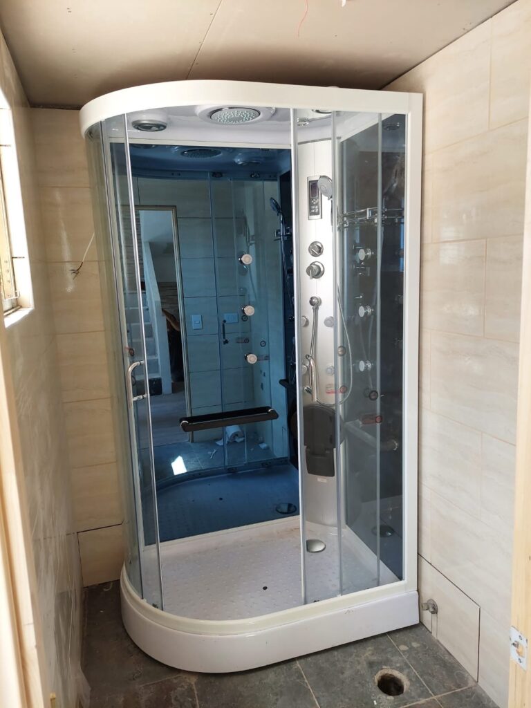 Instalación Cabinas de Baño